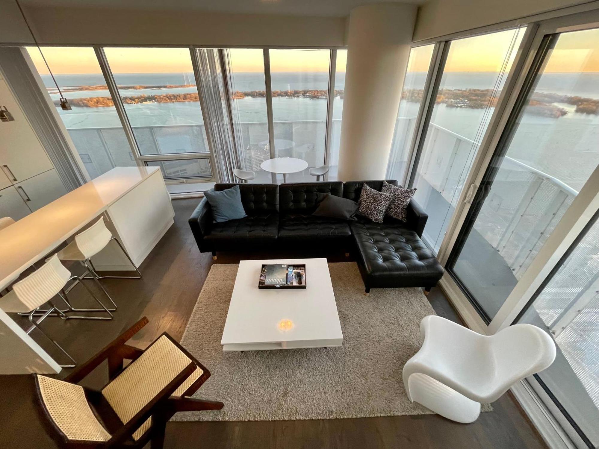 Presidential Suite Heart Of Downtown With Stunning View Торонто Екстер'єр фото