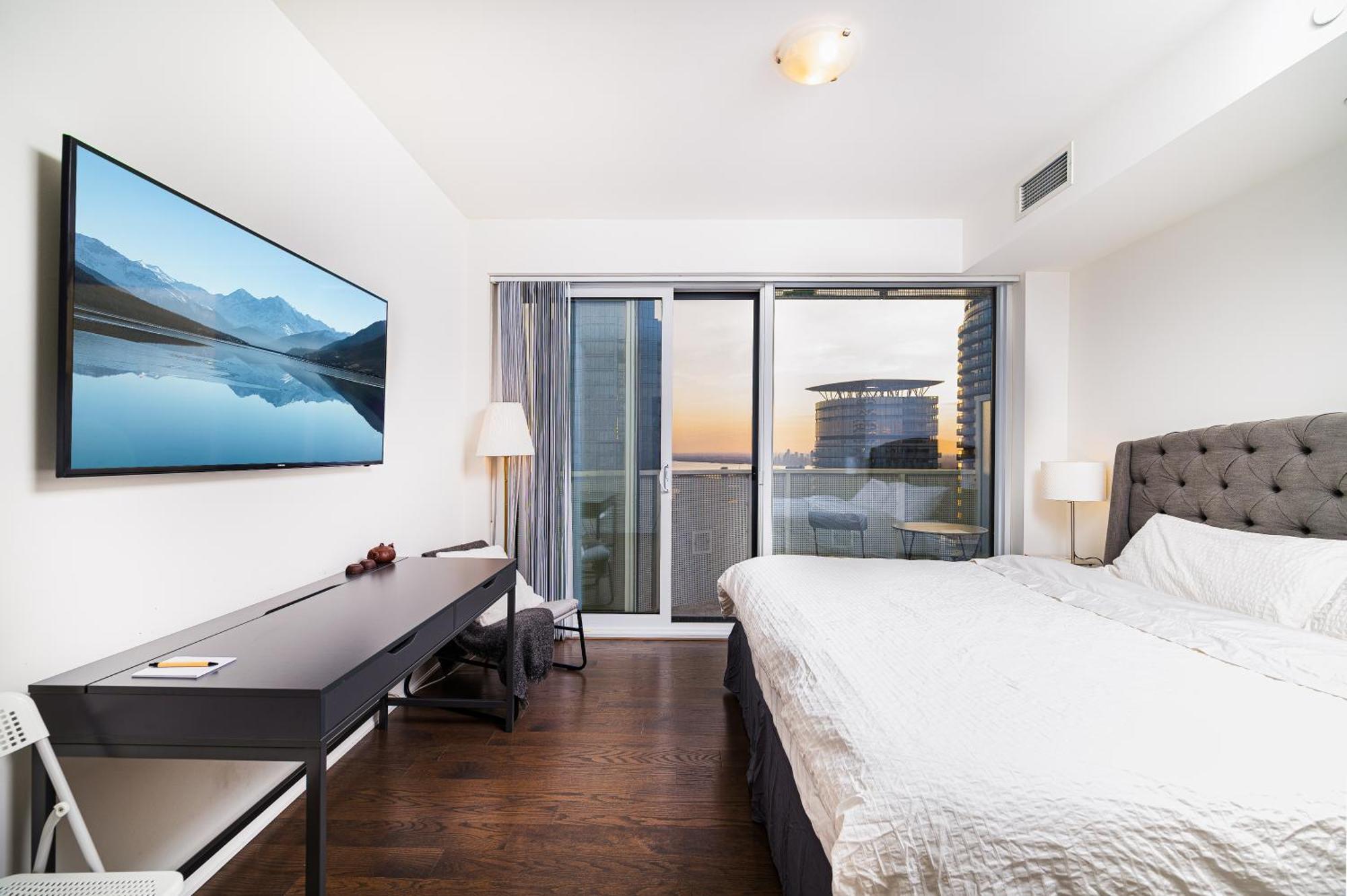 Presidential Suite Heart Of Downtown With Stunning View Торонто Екстер'єр фото