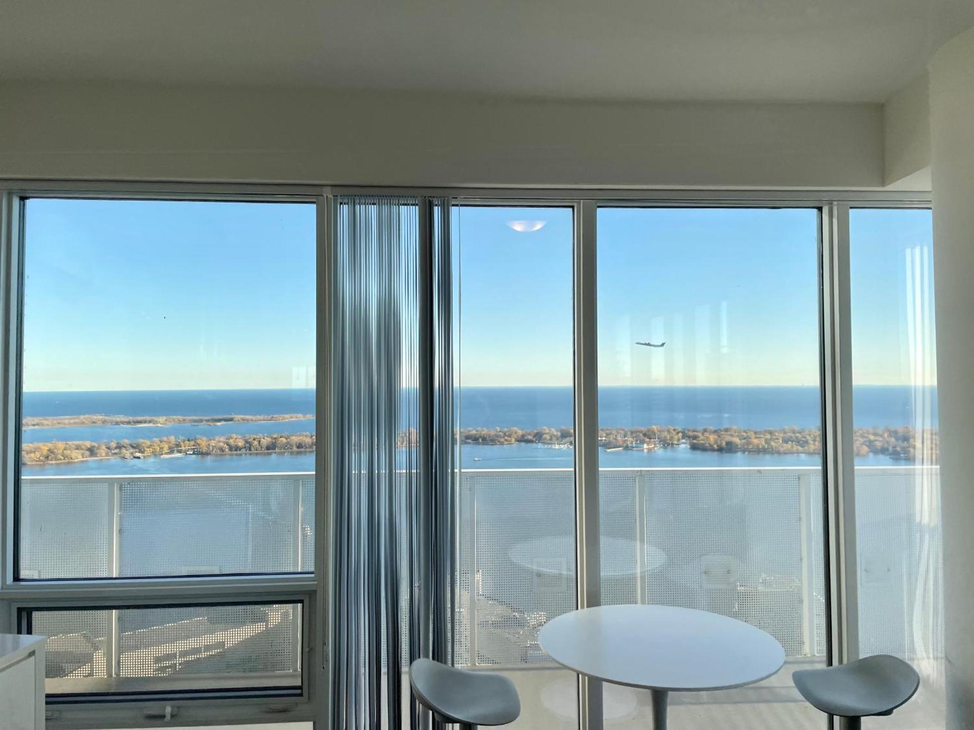 Presidential Suite Heart Of Downtown With Stunning View Торонто Екстер'єр фото