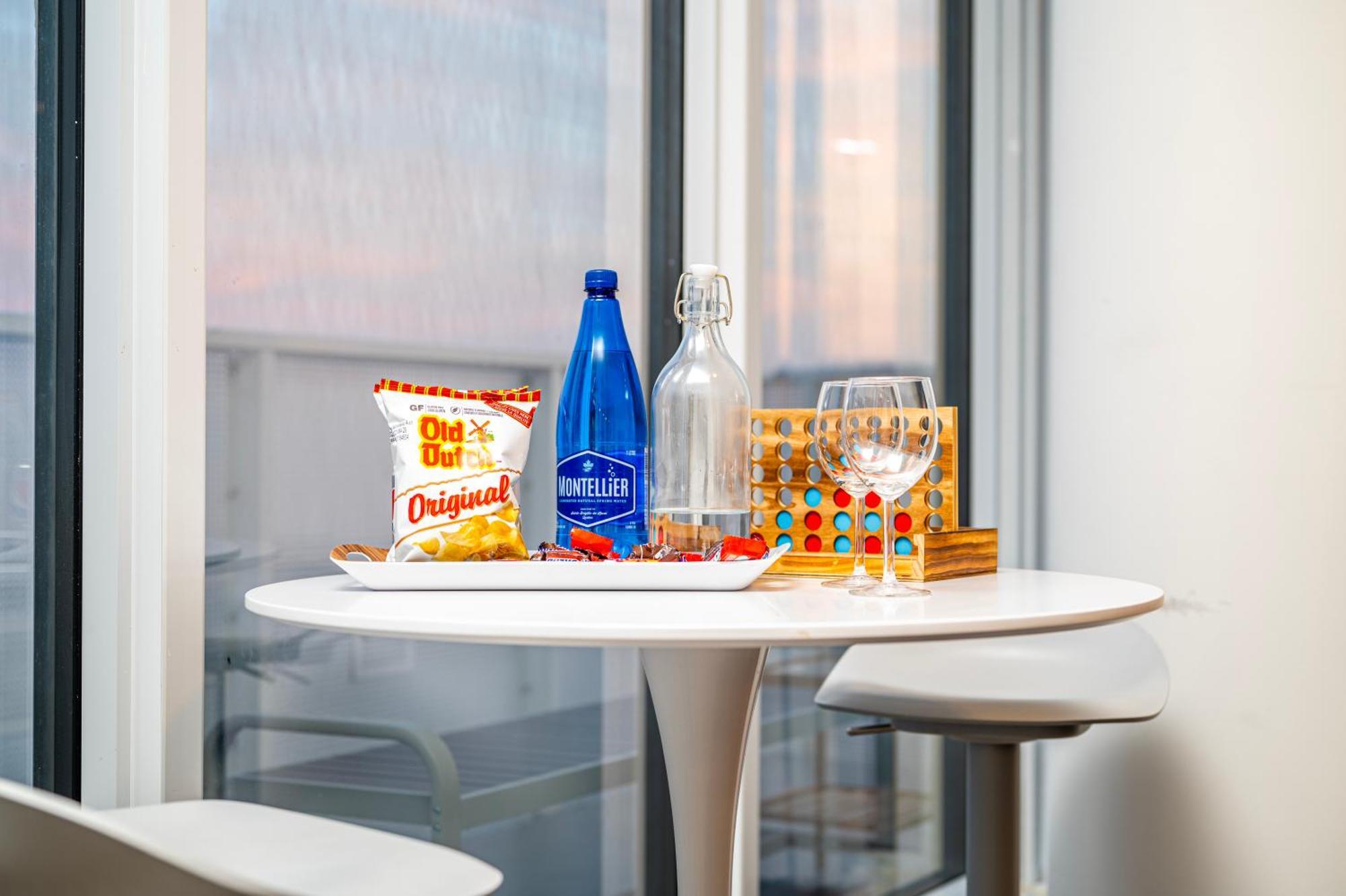 Presidential Suite Heart Of Downtown With Stunning View Торонто Екстер'єр фото