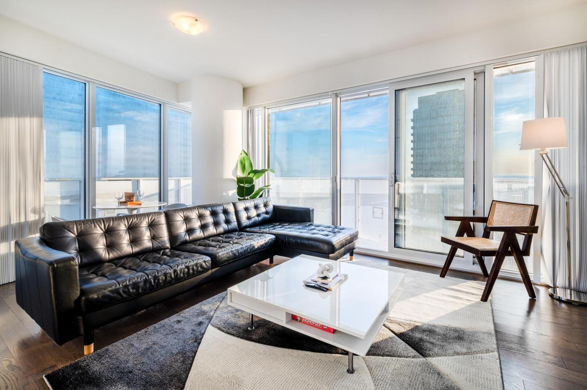 Presidential Suite Heart Of Downtown With Stunning View Торонто Екстер'єр фото